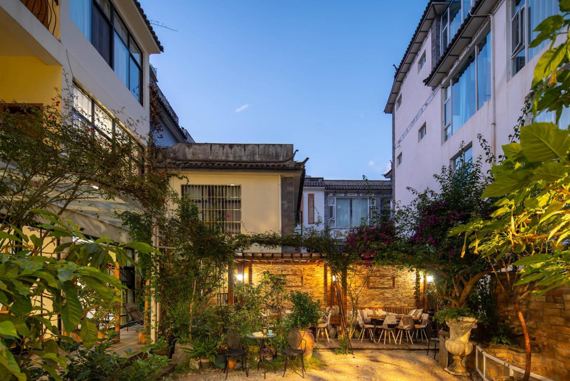 Hotel Dali Garden Exterior foto
